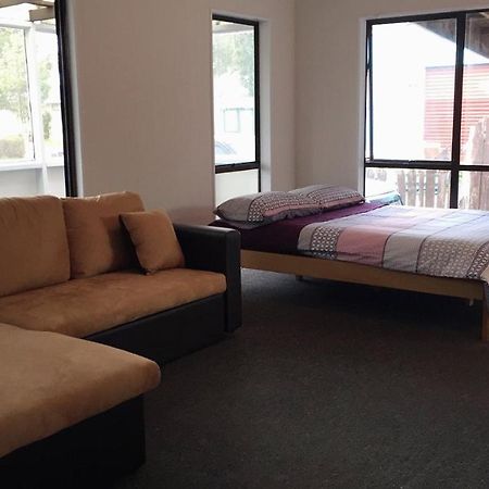 Cozy 3 Bedrooms House 6 Chapman Place โรโตรัว ภายนอก รูปภาพ