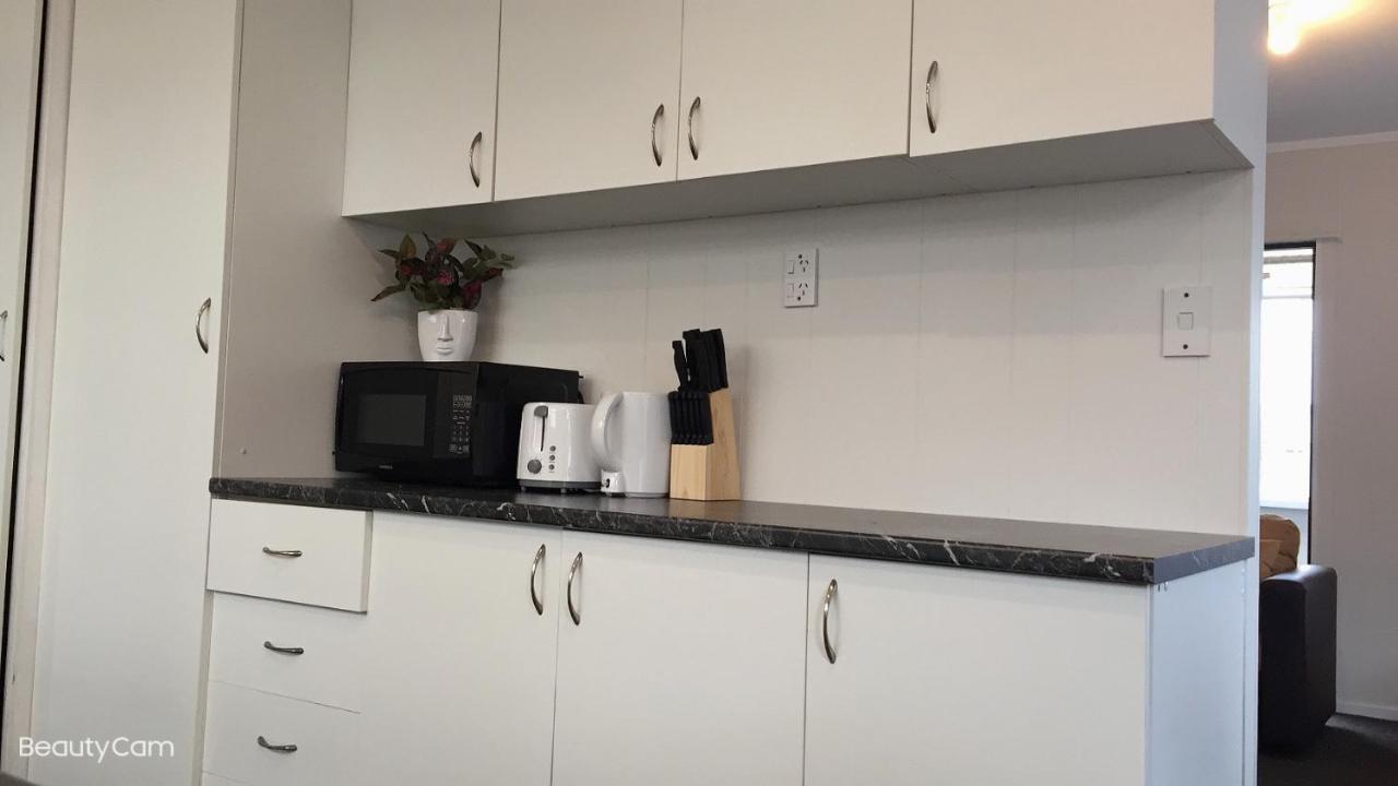 Cozy 3 Bedrooms House 6 Chapman Place โรโตรัว ภายนอก รูปภาพ